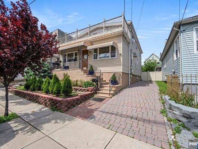 House for sale in Cliffside Park