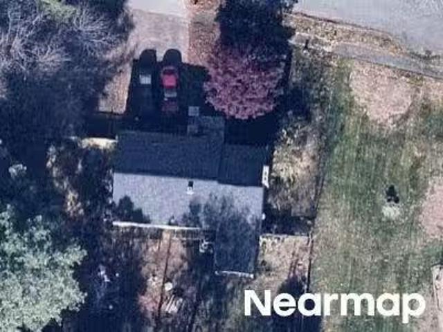 House for sale in Beverly
