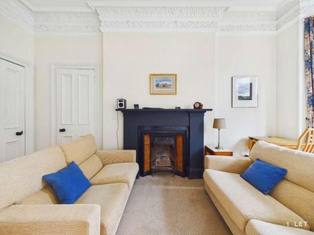 Apartment for rent in Comiston, Scotland