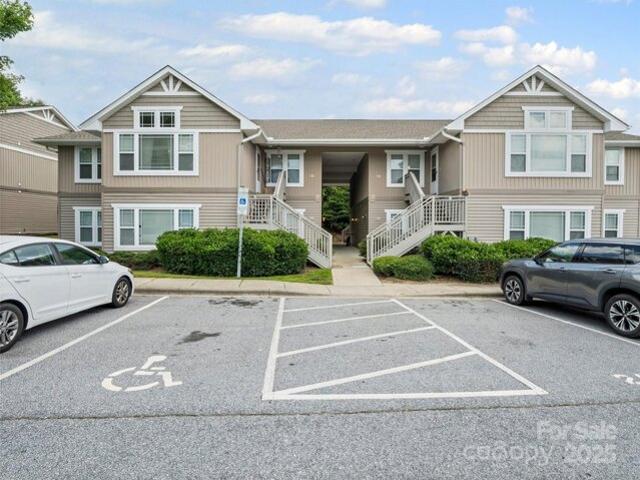 Condo for sale in Hendersonville