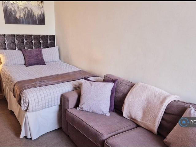 Apartment for rent in Morningside, Scotland