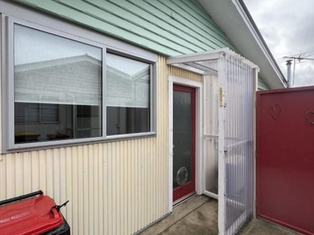 House for rent in Otakou