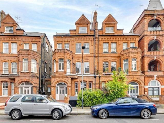 Apartment for rent in West Kensington, Greater London