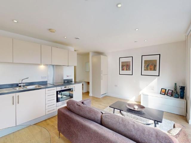 Apartment for rent in Bromley-by-Bow, Poplar Grove