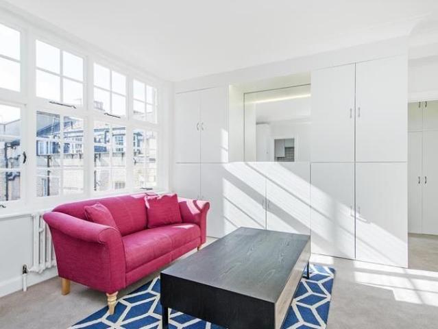 Apartment for rent in Victoria, Greater London