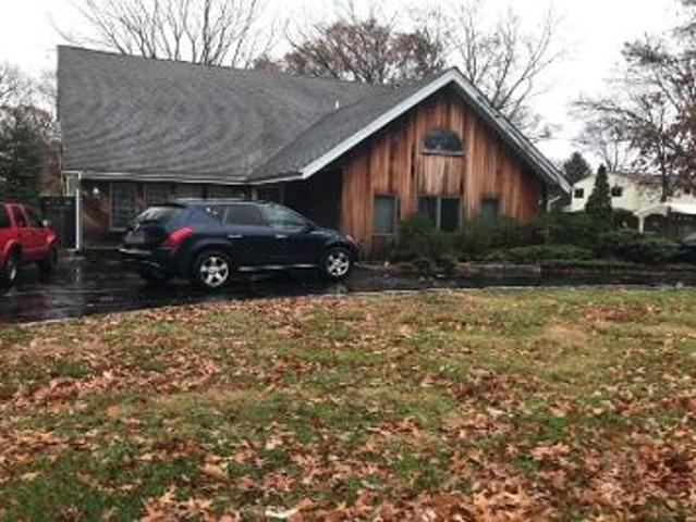 House for sale in Holtsville House for sale in Holtsville