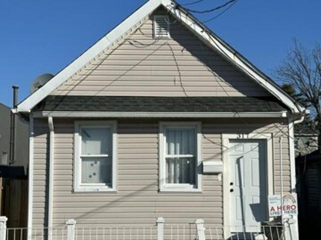 House for sale in Long Branch