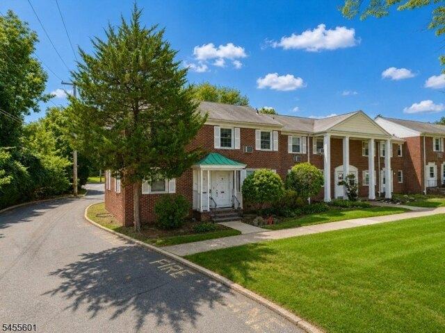 Condo for sale in Springfield, Union County