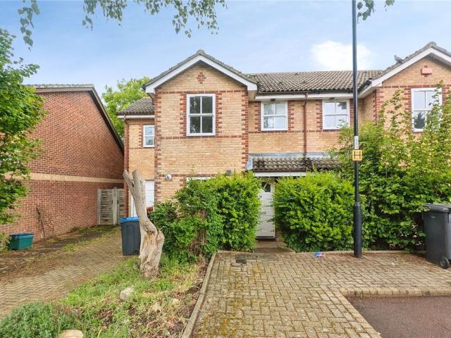 House for rent in London Borough of Croydon, Greater London