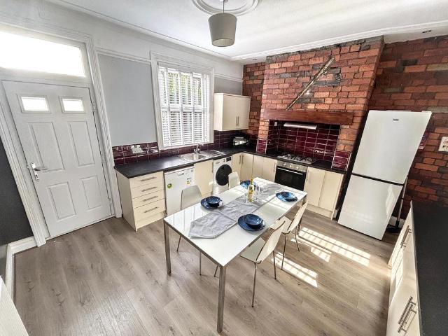 House for rent in Kirkstall, West Yorkshire