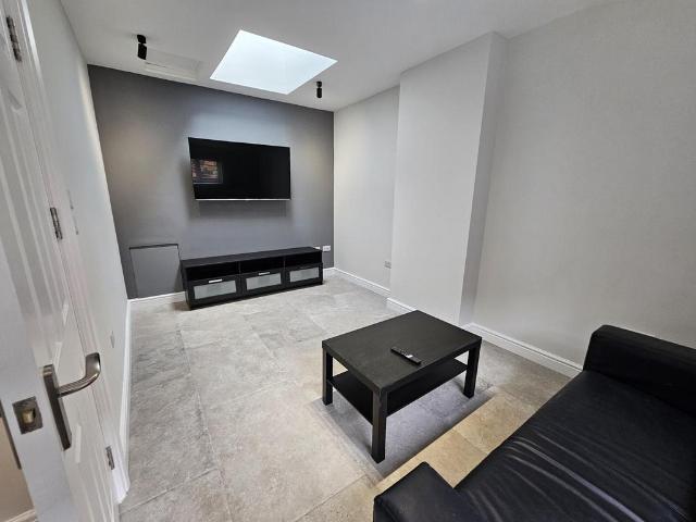 Apartment for rent in Kirkstall, Leeds
