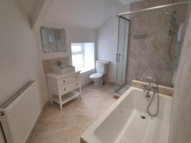 House for rent in Nangreaves, Wales