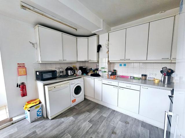 Apartment for rent in The Polygon, City Of Southampton