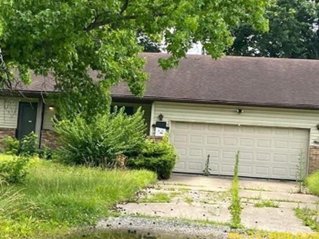 House for sale in East Saint Louis, Illinois