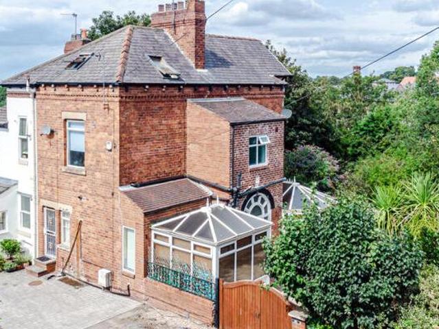 House for sale in Whitkirk, Colton
