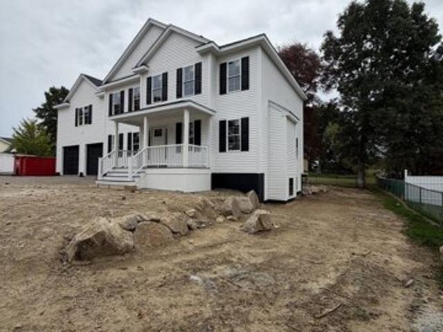 House for sale in Acushnet, Bristol County