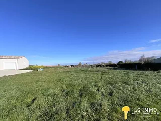 Terrain vente à Saintes, Mortagne-sur-gironde