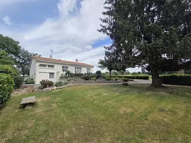 Maison vente à La Roche-sur-Yon, Mortagne-sur-sèvre