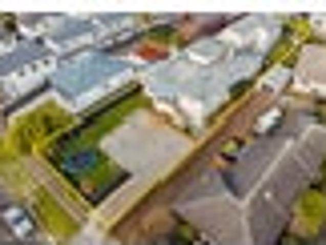House for sale in One Tree Hill