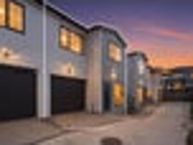 Townhouse for sale in Howick, Oroua County