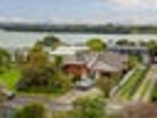 House for sale in Clarks Beach, Franklin