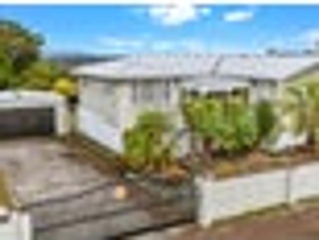 House for sale in Oratia, Oroua County