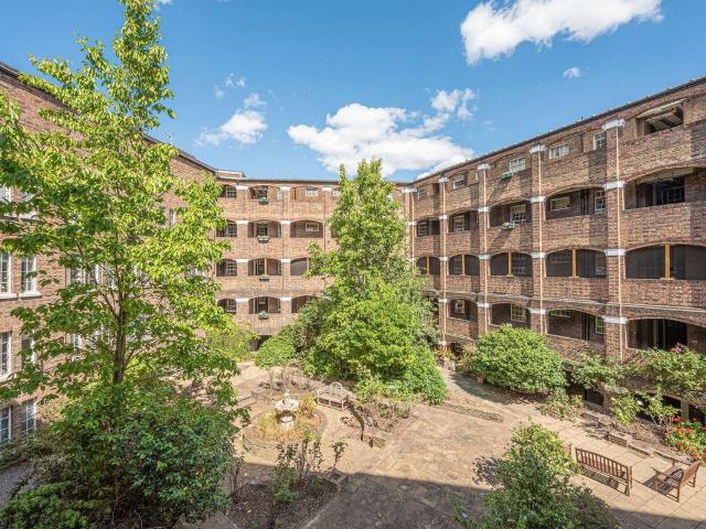 Apartment for rent in South Hampstead, Greater London