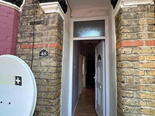 House for rent in Beckton, Greater London