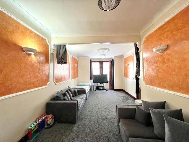 House for rent in Loxford, Seven Kings
