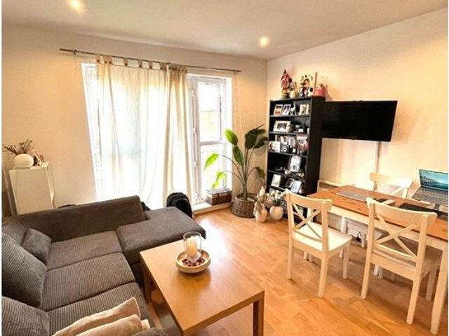 Apartment for rent in St. George in the East, Greater London