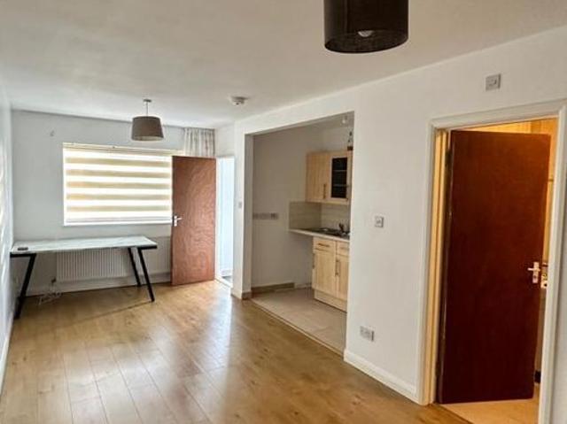 Studio for rent in New Southgate, Greater London