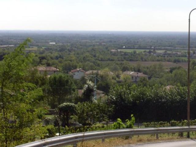 Terreno in vendita a Moruzzo, Friuli-Venezia Giulia