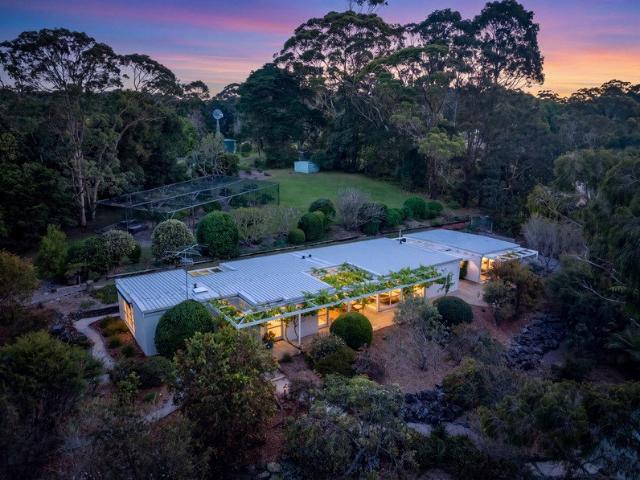 Cottage for sale in MacMasters Beach, Gosford