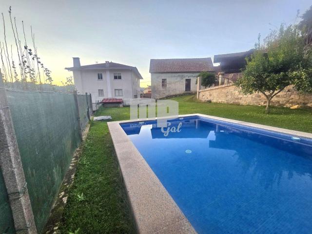 Casa en venta en Mos, Vigo