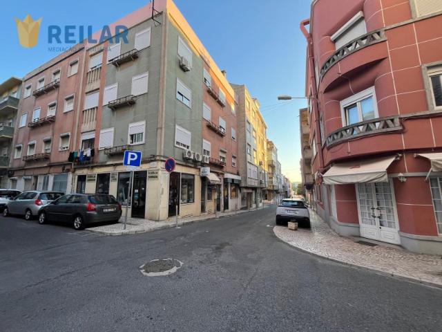 Loja alugar em Santiago Dos Velhos, Lisboa