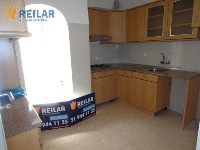 Apartamento alugar em Santiago Dos Velhos, Lisboa