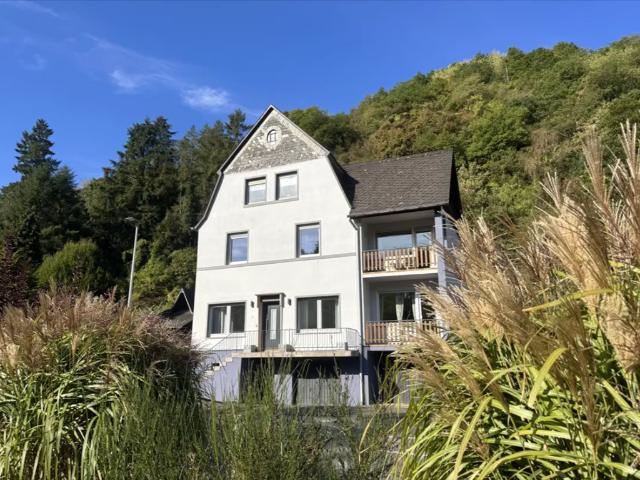 Villa kaufen in Alf-Fabrik, Alf