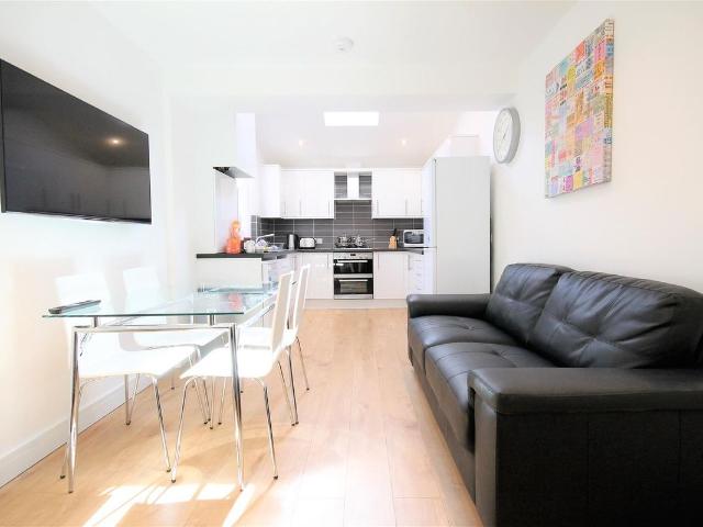 House for rent in Georgia, Greater Manchester