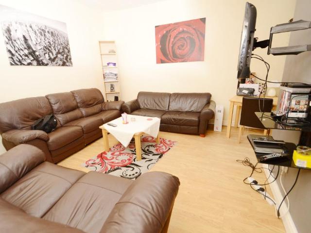 House for rent in Georgia, Greater Manchester