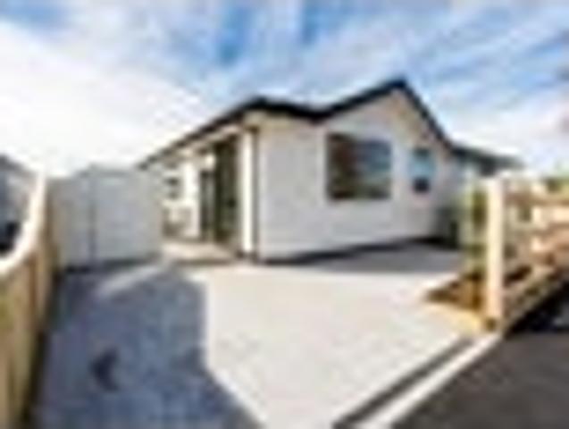 Townhouse for rent in Otakou