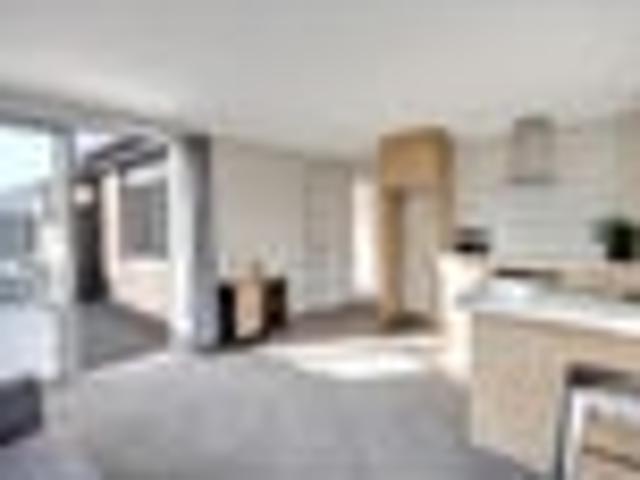Townhouse for rent in Otakou