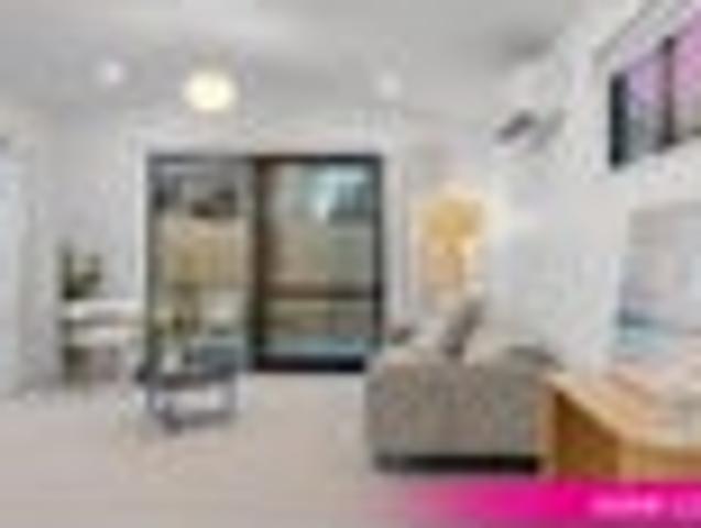 Townhouse for rent in Otakou