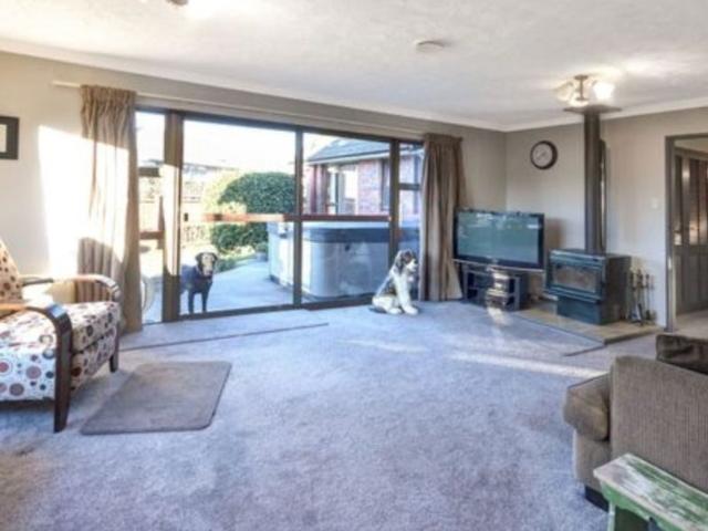 House for rent in Otakou