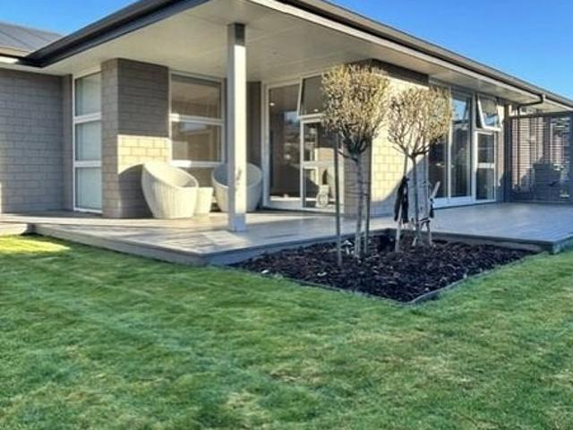 House for rent in Otakou