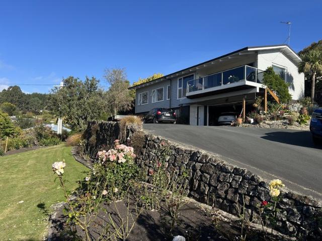 House for rent in Otakou
