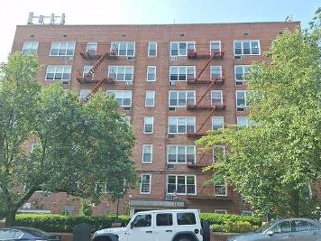 Condo for sale in The Bronx, Arverne