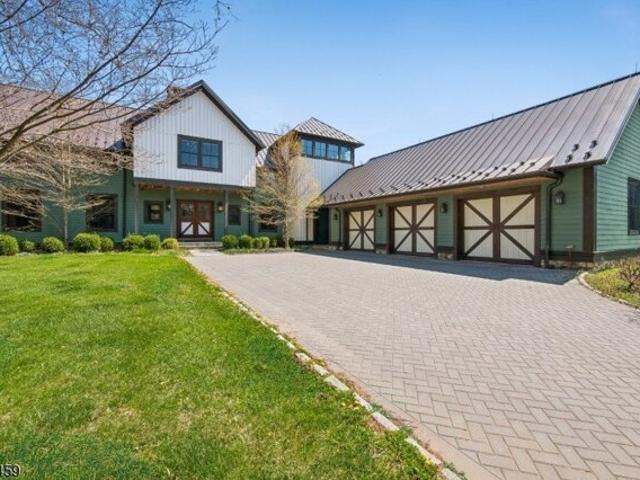 House for sale in Gladstone, New Jersey