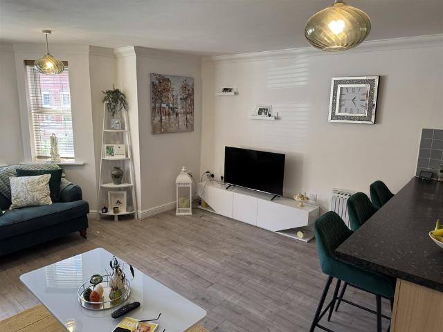 Apartment for rent in Poulton, Bebington
