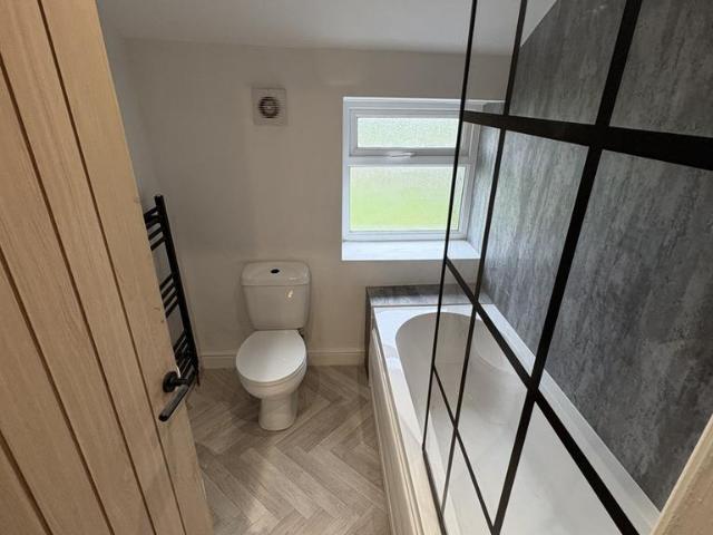 House for rent in Knuzden, Backburn