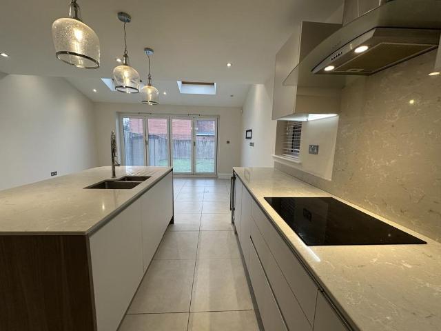 House for rent in Kitt's Moss, Bramhall